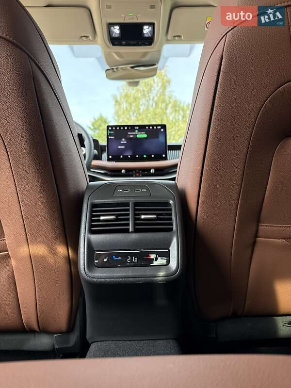 Лифтбек Skoda Superb 2024 в Львове