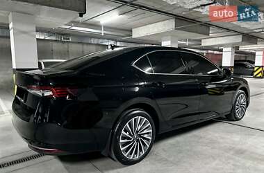 Лифтбек Skoda Superb 2025 в 