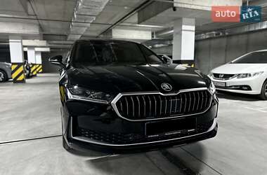 Лифтбек Skoda Superb 2025 в 