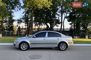 Лифтбек Skoda Superb 2004 в 