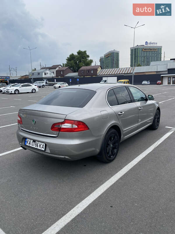 Лифтбек Skoda Superb 2012 в Киеве
