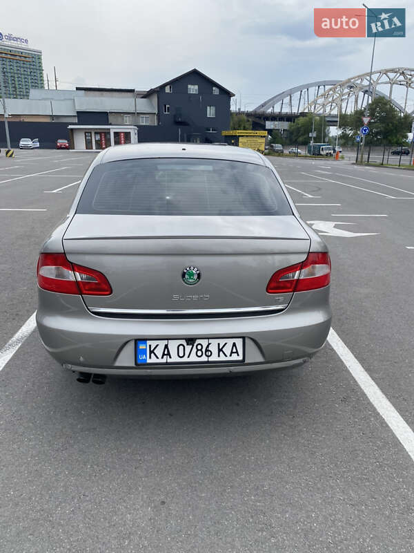Лифтбек Skoda Superb 2012 в Киеве