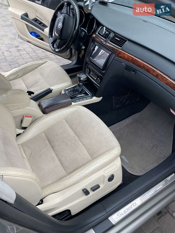 Лифтбек Skoda Superb 2012 в Киеве