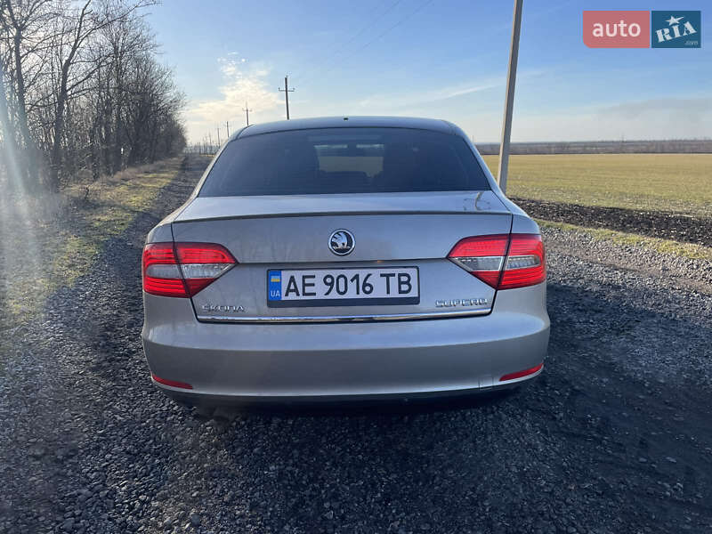 Лифтбек Skoda Superb 2013 в Синельниково