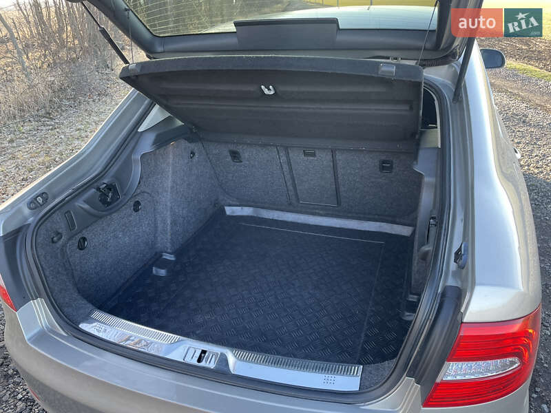 Лифтбек Skoda Superb 2013 в Синельниково