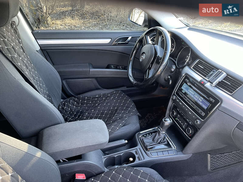 Лифтбек Skoda Superb 2013 в Синельниково