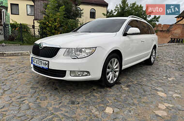 Универсал Skoda Superb 2011 в Луцке