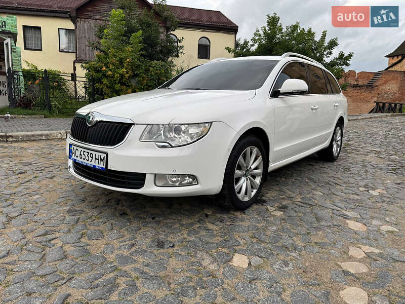 Skoda Superb 2011