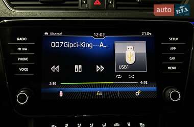 Лифтбек Skoda Superb 2018 в 