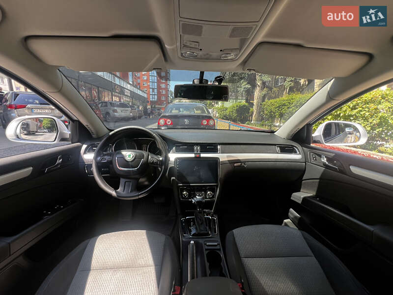 Универсал Skoda Superb 2012 в Черновцах