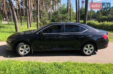 Лифтбек Skoda Superb 2017 в 