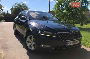 Лифтбек Skoda Superb 2017 в 
