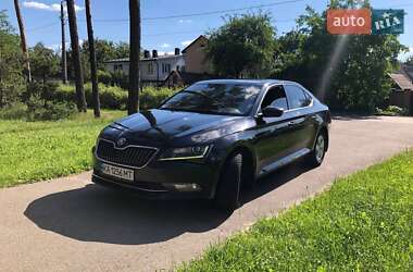 Лифтбек Skoda Superb 2017 в 