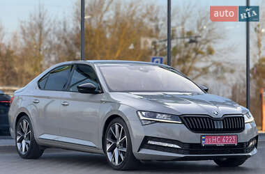 Лифтбек Skoda Superb 2020 в 