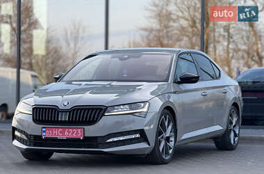 Лифтбек Skoda Superb 2020 в 
