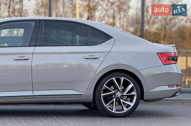 Лифтбек Skoda Superb 2020 в 