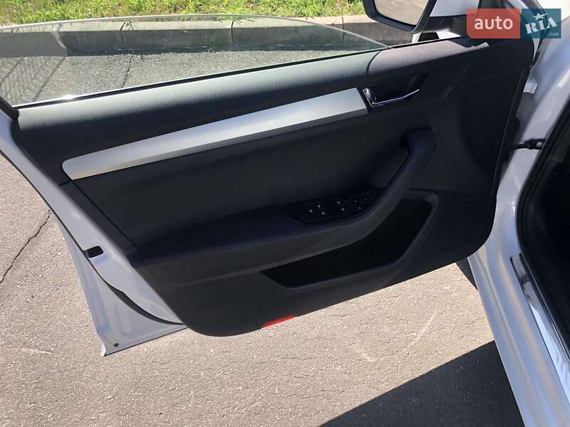 Универсал Skoda Superb 2016 в Каменец-Подольском