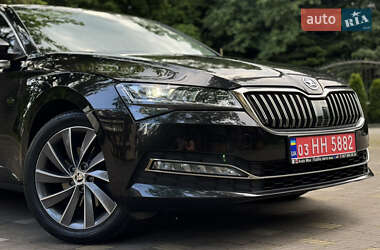Лифтбек Skoda Superb 2021 в 