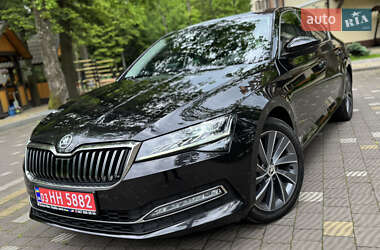 Лифтбек Skoda Superb 2021 в 
