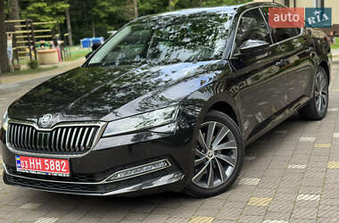 Лифтбек Skoda Superb 2021 в 