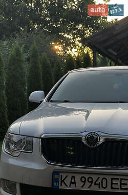 Лифтбек Skoda Superb 2010 в 