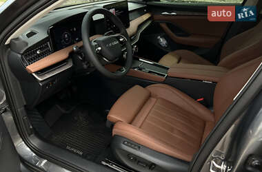 Лифтбек Skoda Superb 2025 в 