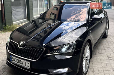Лифтбек Skoda Superb 2017 в 