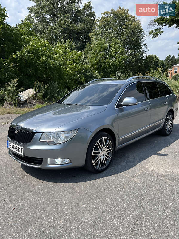 Универсал Skoda Superb 2011 в Казатине