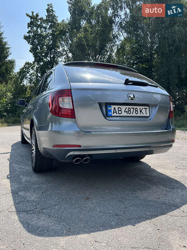Универсал Skoda Superb 2011 в Казатине