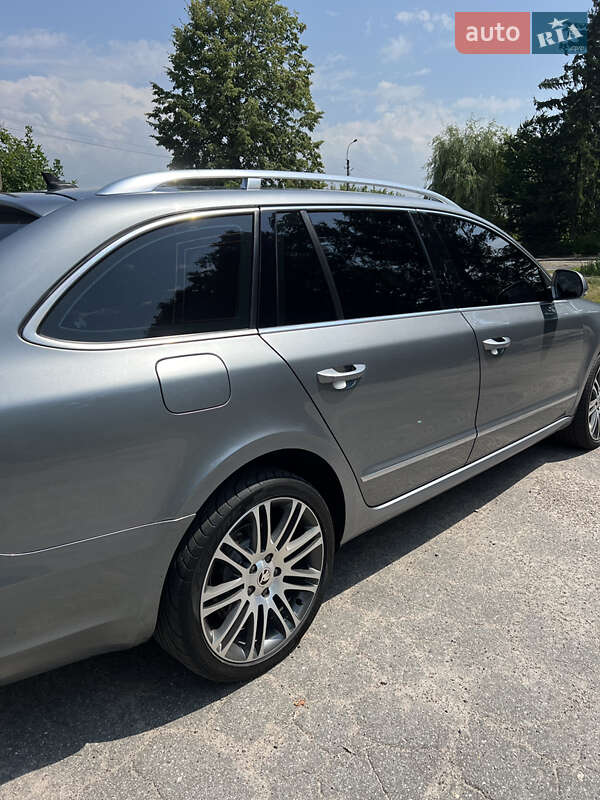 Универсал Skoda Superb 2011 в Казатине