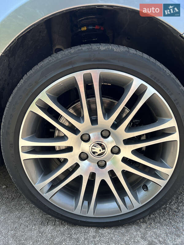 Универсал Skoda Superb 2011 в Казатине