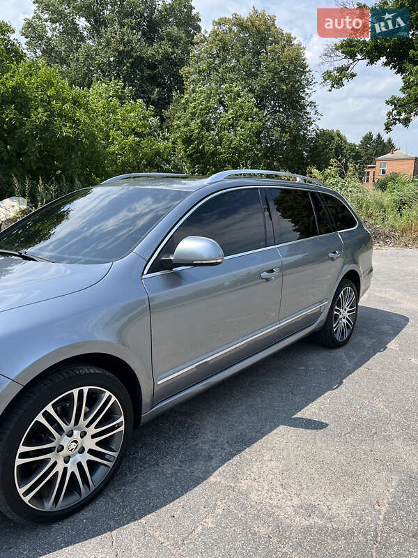 Универсал Skoda Superb 2011 в Казатине