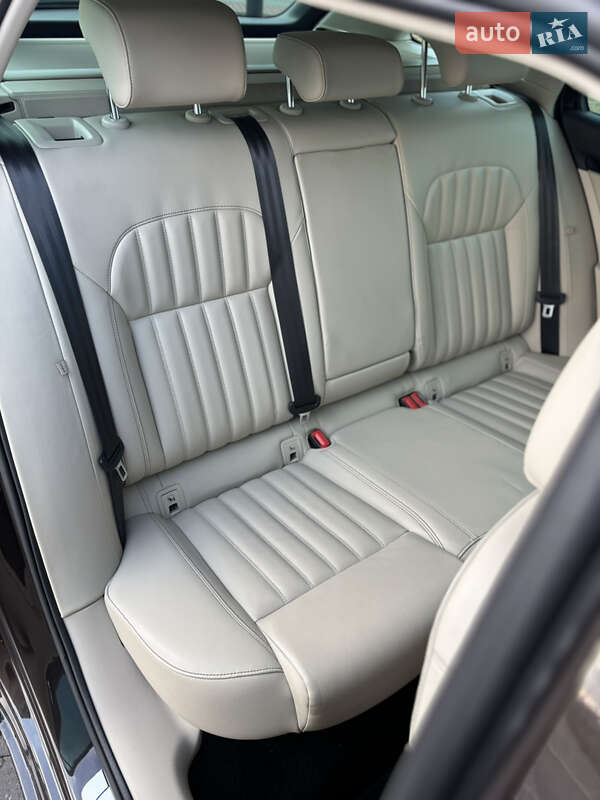 Універсал Skoda Superb 2019 в Мукачевому
