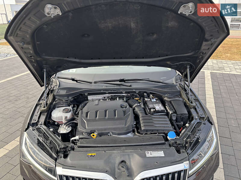 Універсал Skoda Superb 2019 в Мукачевому