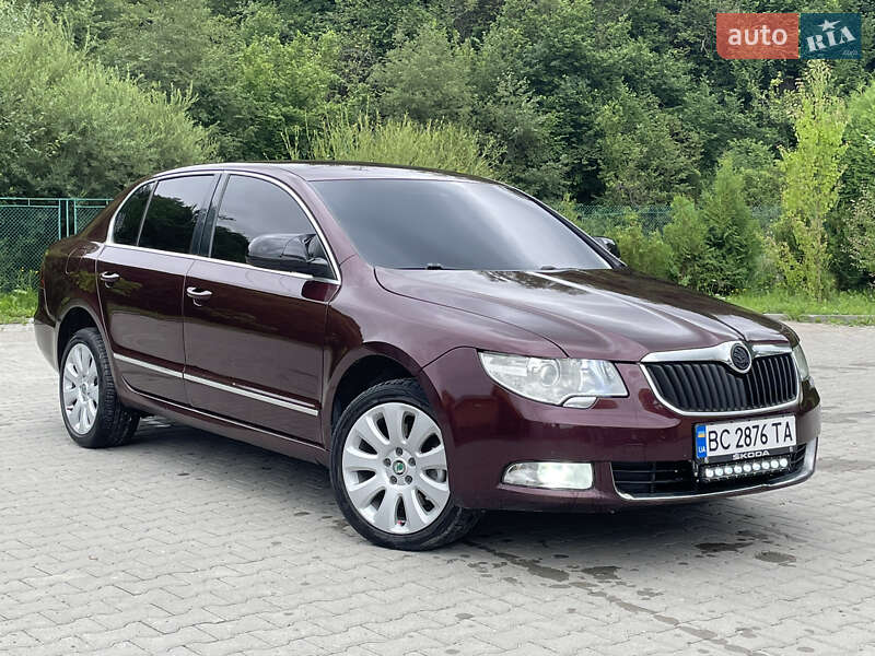 Лифтбек Skoda Superb 2011 в Турке