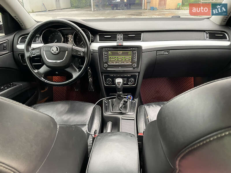 Лифтбек Skoda Superb 2011 в Турке