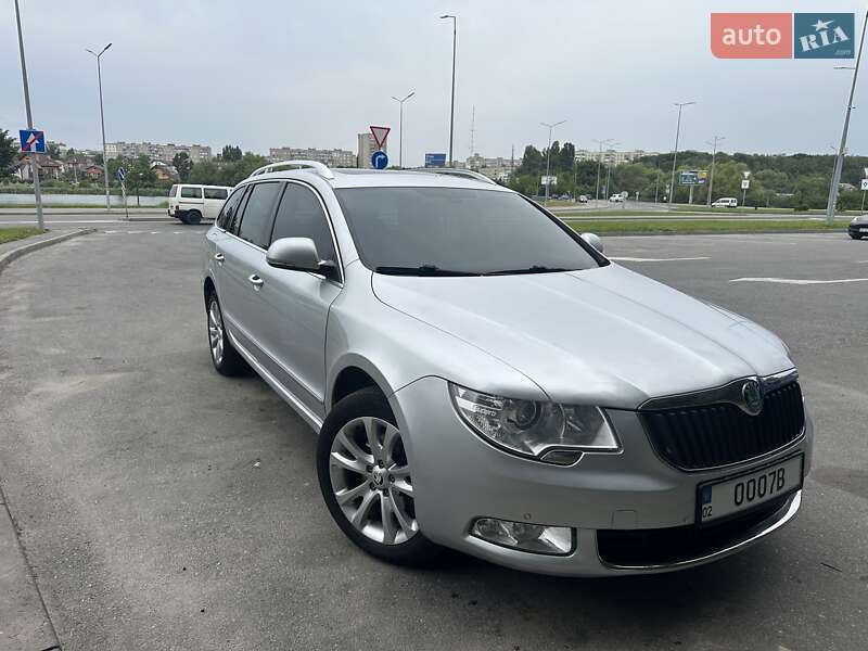 Skoda Superb 2011