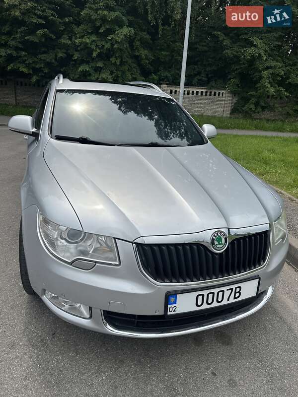 Skoda Superb 2011