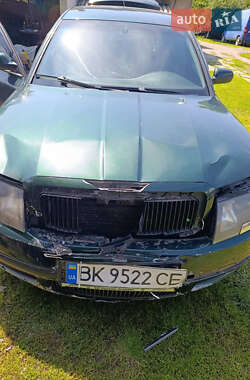 Лифтбек Skoda Superb 2002 в 