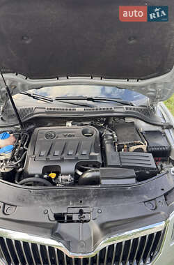 Ліфтбек Skoda Superb 2013 в Дніпрі