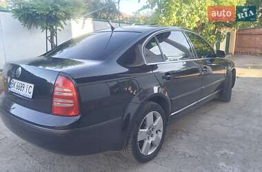 Лифтбек Skoda Superb 2004 в 