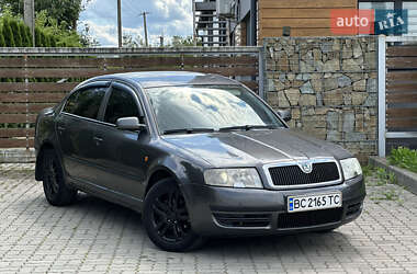 Лифтбек Skoda Superb 2003 в Стрые