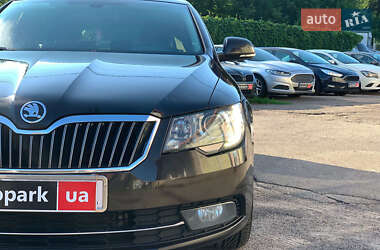Ліфтбек Skoda Superb 2013 в 