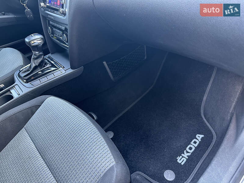 Универсал Skoda Superb 2009 в Киеве