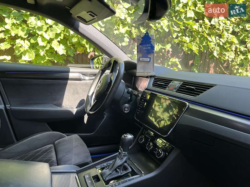 Универсал Skoda Superb 2020 в Коростене