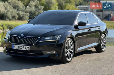 Лифтбек Skoda Superb 2016 в Днепре