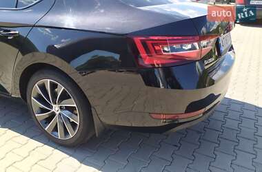Лифтбек Skoda Superb 2016 в 