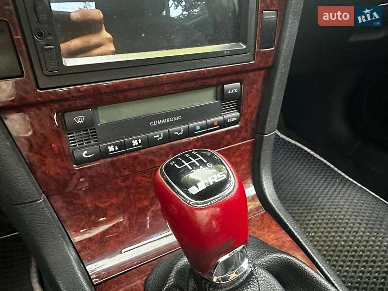 Лифтбек Skoda Superb 2002 в Киеве