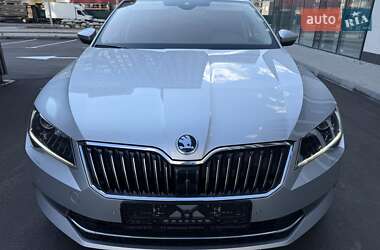 Универсал Skoda Superb 2020 в Киеве