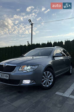 Універсал Skoda Superb 2012 в Луцьку